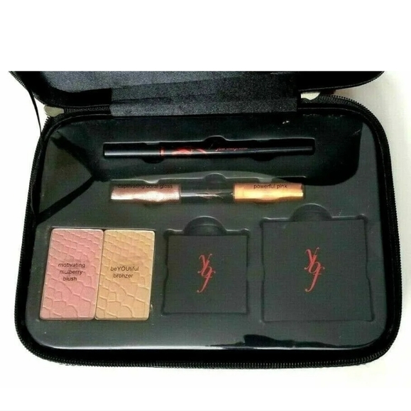 YBF Your Best Friend EMPOWER YOUR beYOUty Makeup Set with Case - Picture 6 of 12